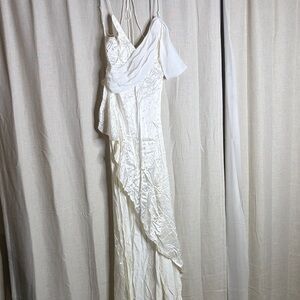 For love and lemons M Elegant White Evening Gown
